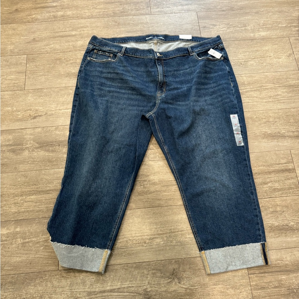 BUNDLE 2 ITEMS FOR $8✨

OLD NAVY mid-rise boyfriend jeans ✨ - Picture 2 of 11